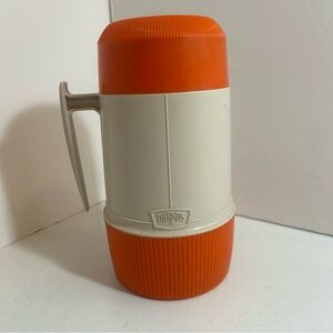 Vintage thermos #6202 leakproof wide mouth 1 pint capacity